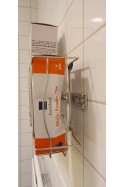 Soporte con muelle para cajas de guantes, toallitas húmedas y mascarillas, JB 800-00-00 por JB Medico