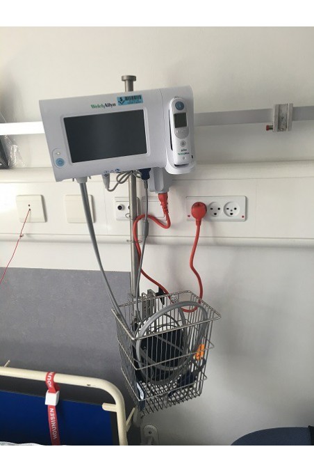 Dansk hospitalsnetkabel 3,0 meter, rød, 1190112, af JB Medico