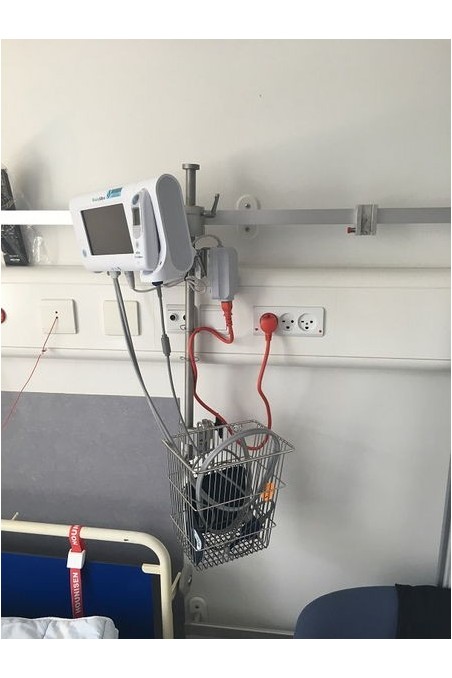 Slide clamp half model, locked using two socket screws with fixing device and brass bush Ø20 mm hole, JB 045-03-20 by JB Medico